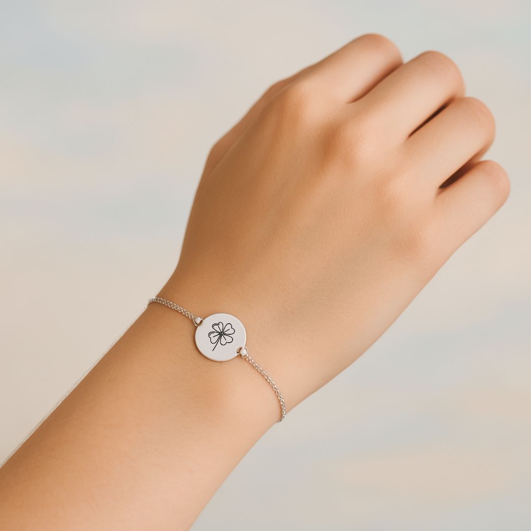 Pulsera Grabada Minimal Plateada | Luz en lo esencial 🌙