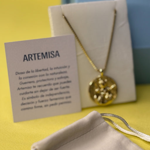 Empodérate: Caja Ritual Diosa Poderosa con joya 👸