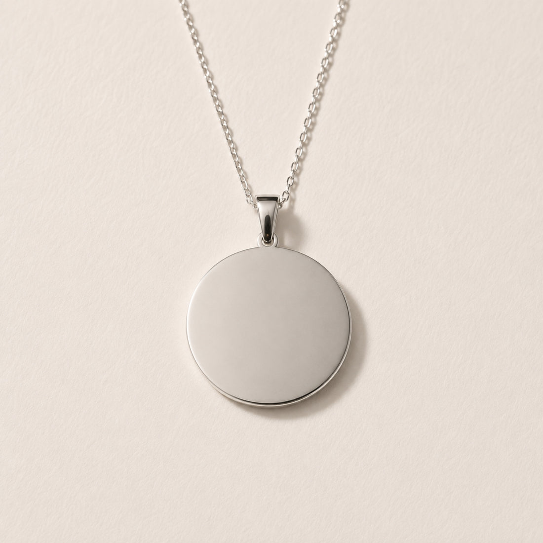 Collar Personalizado Circular Plateado 25mm | Acero Quirúrgico