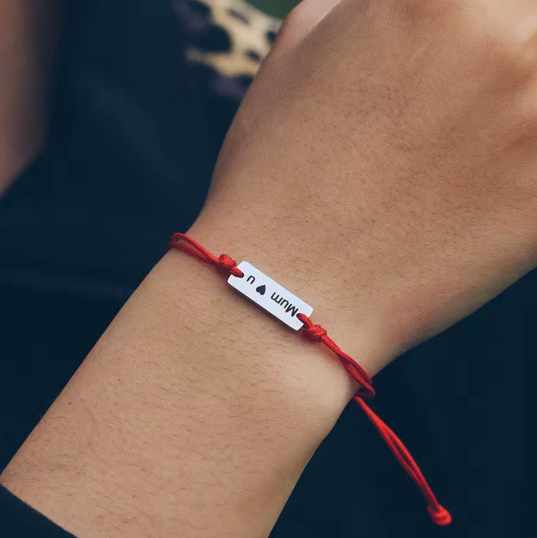 Pulsera Hilo Rojo con Grabado Gratis