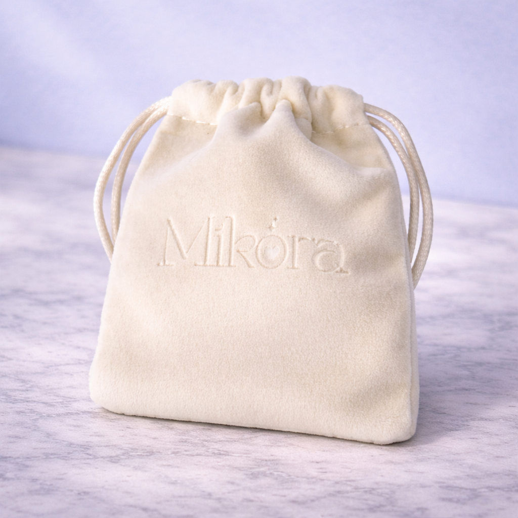 Bolsa Terciopelo Mikora | Suave refugio para tus joyas ✨