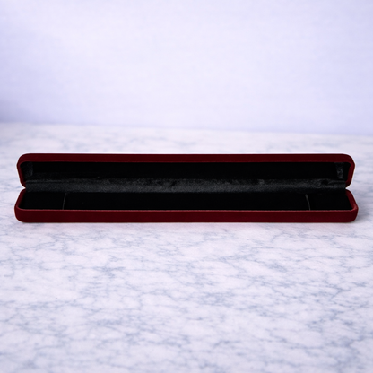 Caja Pulsera Rojo Terciopelo Premium | Intensidad que Resalta ❤️✨