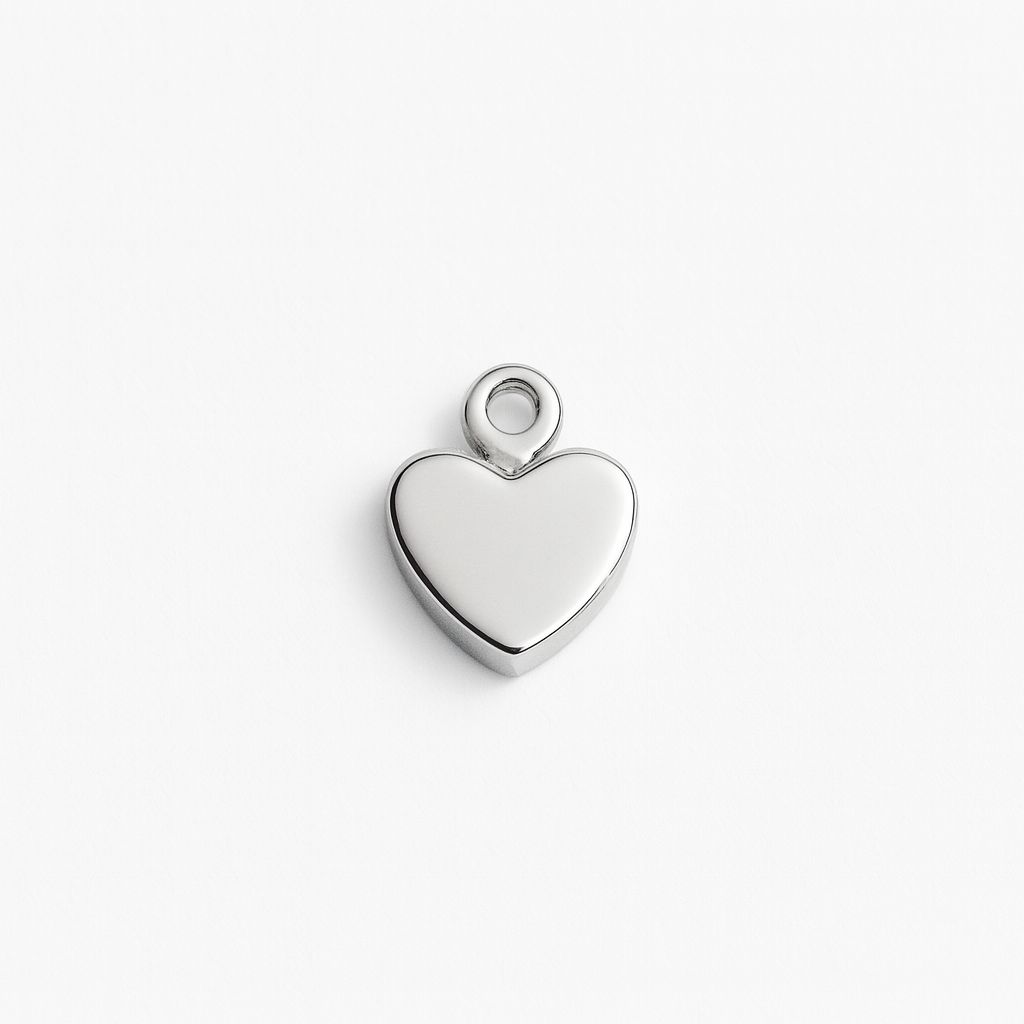 Dije Corazón Plateado | Símbolo de Amor y Conexión