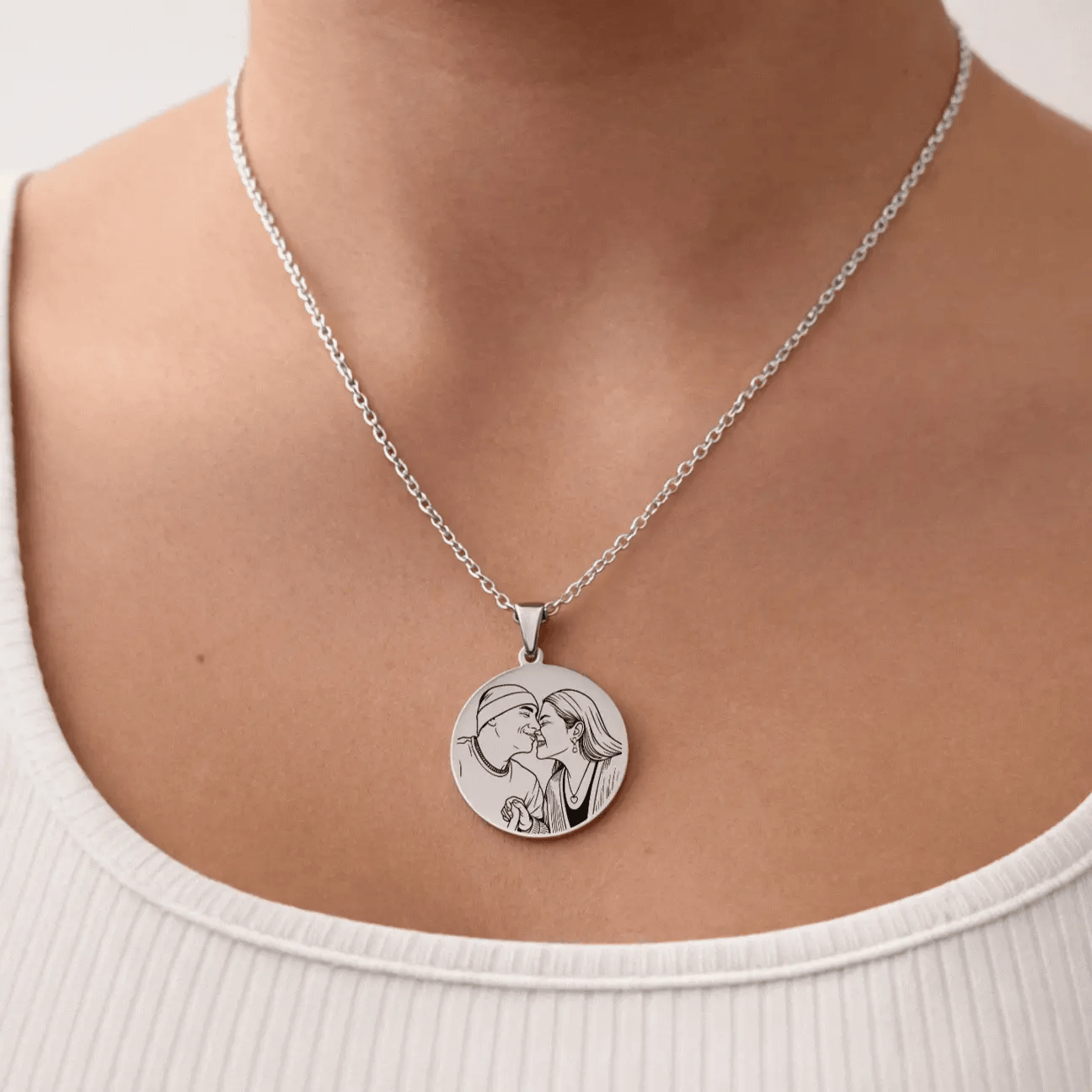 Pack 2 Collares Grabados + 2 Fotos Impresas + 2 Cajitas de Joya Gratis 🌟  | Historia Compartida 🫂