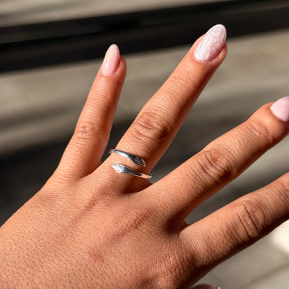 Anillo Abrazo Eterno Plata 925 ✨